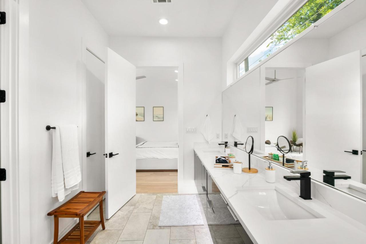 Dallas Luxury Modern House By Dallas Love Airport Екстер'єр фото