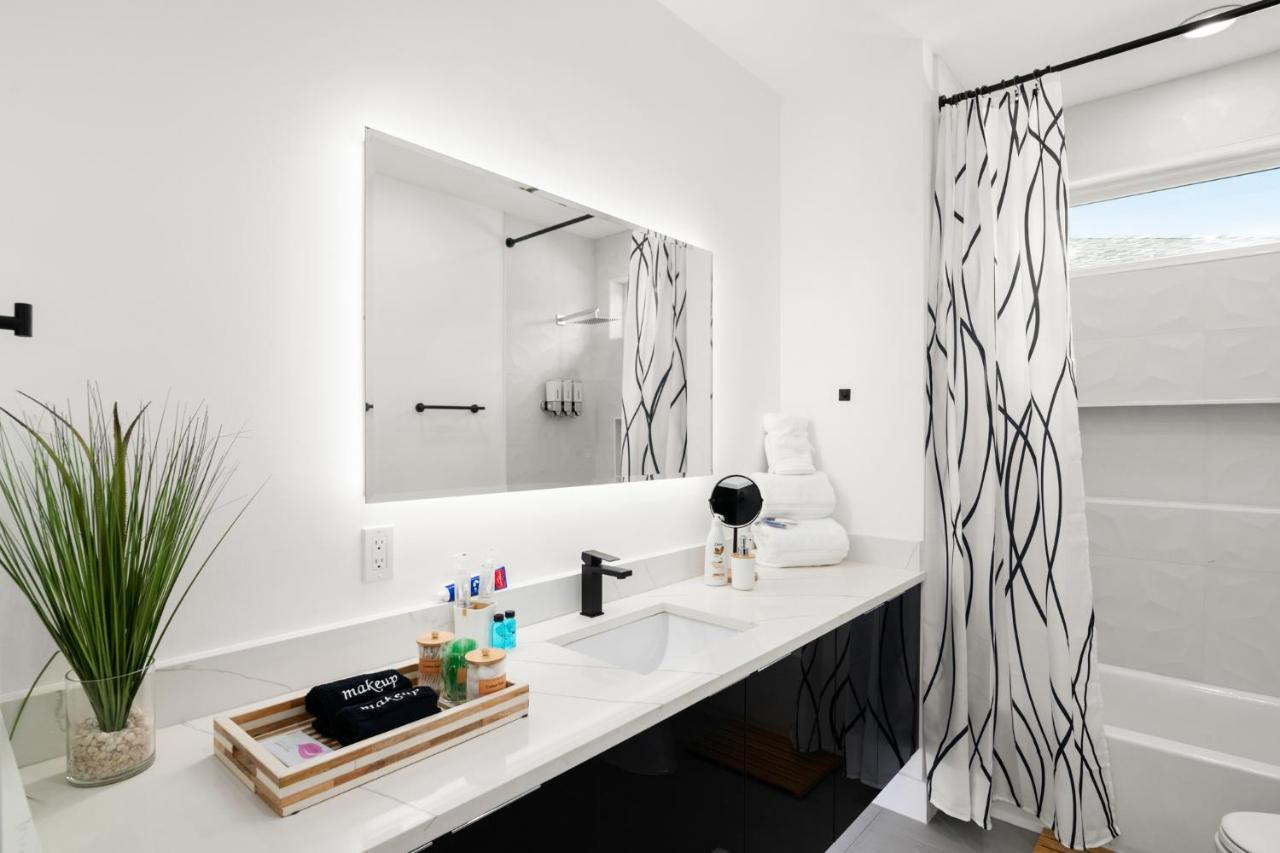 Dallas Luxury Modern House By Dallas Love Airport Екстер'єр фото